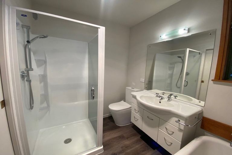 Photo of property in 21 Otakau Road, Milford, Auckland, 0620