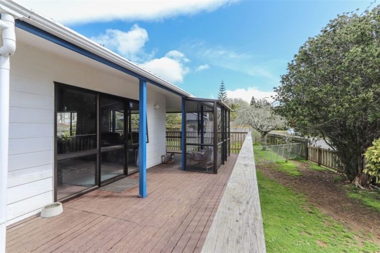 Photo of property in 3 Tainui Terrace, Inglewood, 4330