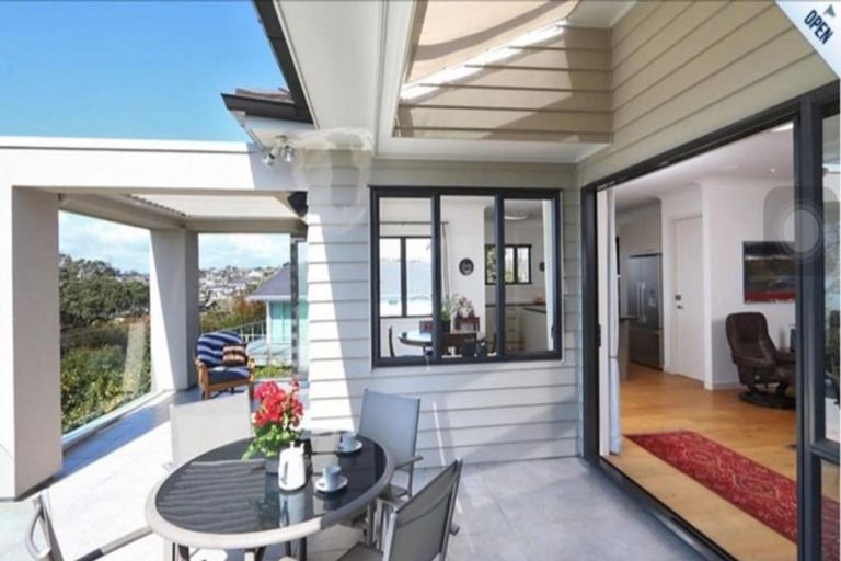 Photo of property in 1a Burford Place, Mellons Bay, Auckland, 2014