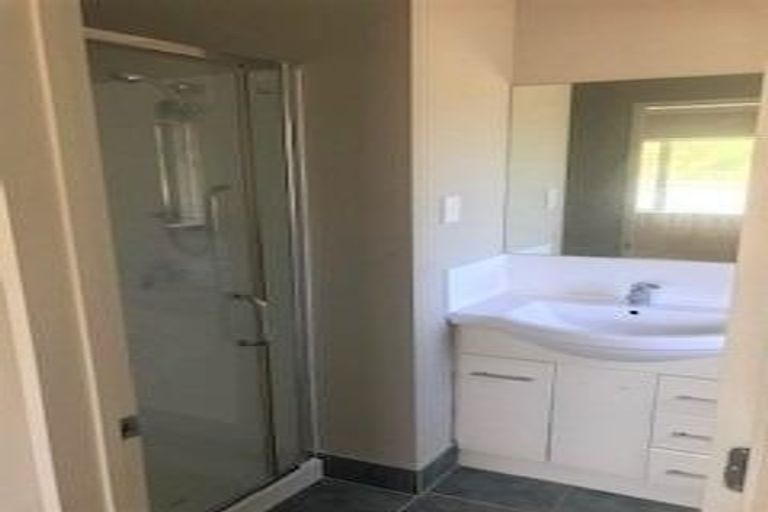 Photo of property in 72 Garelja Road, Henderson, Auckland, 0612