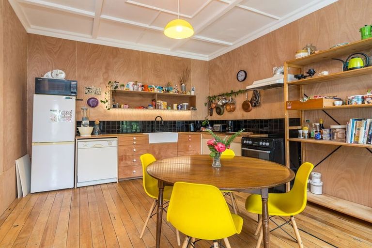 Photo of property in 395 South Road, Caversham, Dunedin, 9012