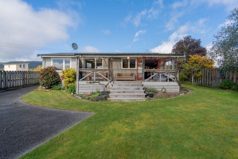 Photo of property in 7 View Street, Manapouri, 9679