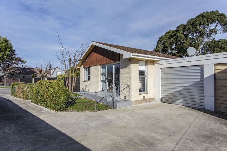Photo of property in 1/3 Korora Street, Bromley, Christchurch, 8062