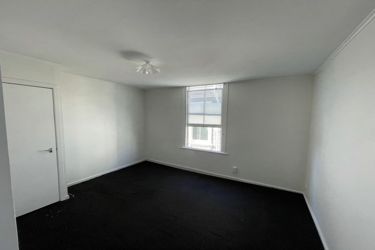 Photo of property in 1/12 Bidwill Street, Mount Cook, Wellington, 6021