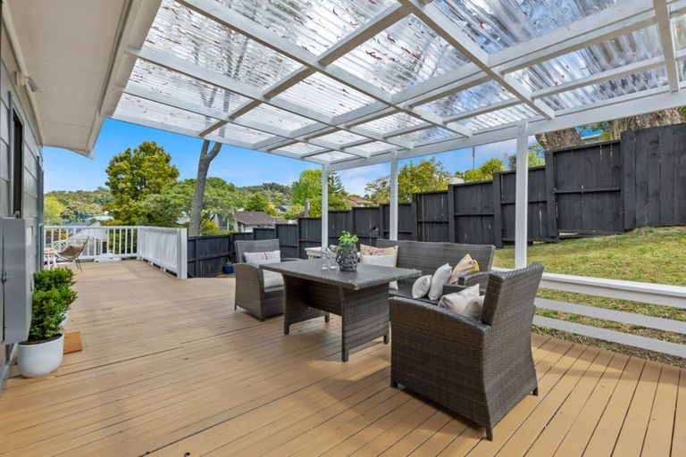 Photo of property in 1/22 Simon Ellice Drive, Bayview, Auckland, 0629