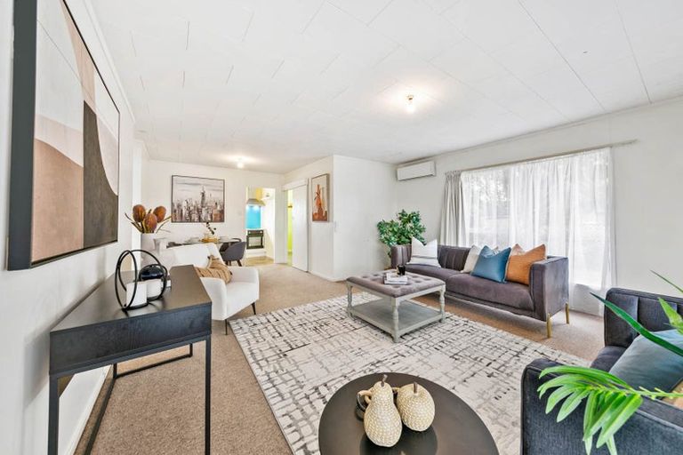 Photo of property in 2/36 Blacklock Avenue, Henderson, Auckland, 0612