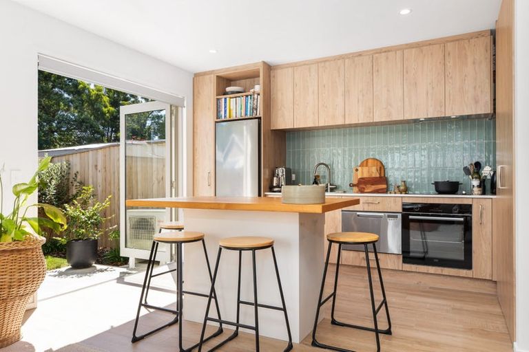 Photo of property in 3/15 Domett Street, Waltham, Christchurch, 8023