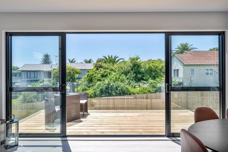 Photo of property in 14c Firth Road, Torbay, Auckland, 0630