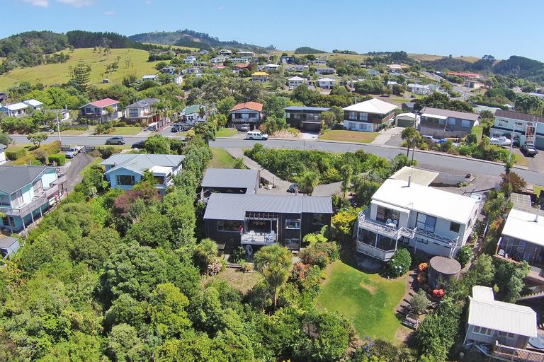 Photo of property in 16 Barrier View Road, Leigh, 0985