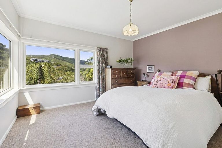 Photo of property in 8 Allington Road, Karori, Wellington, 6012
