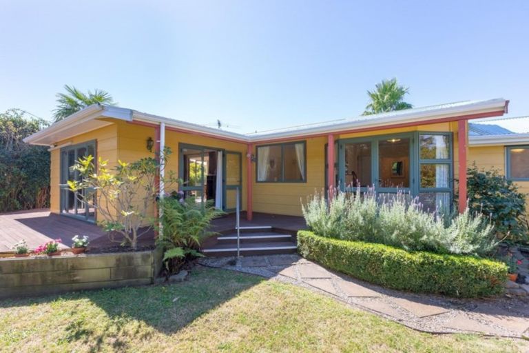 Photo of property in 3a Larch Grove, Paraparaumu, 5032