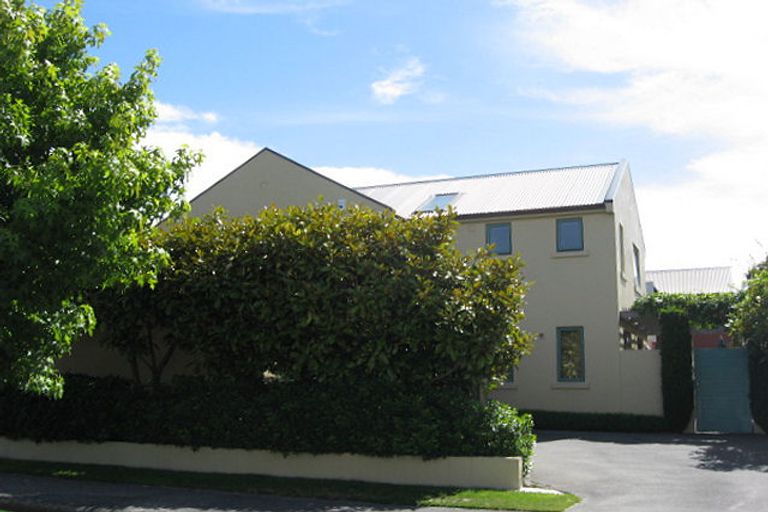 Photo of property in 2/49 Clifford Avenue, Merivale, Christchurch, 8014