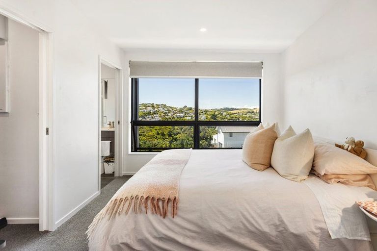 Photo of property in 6/62 Spenmoor Street, Newlands, Wellington, 6037