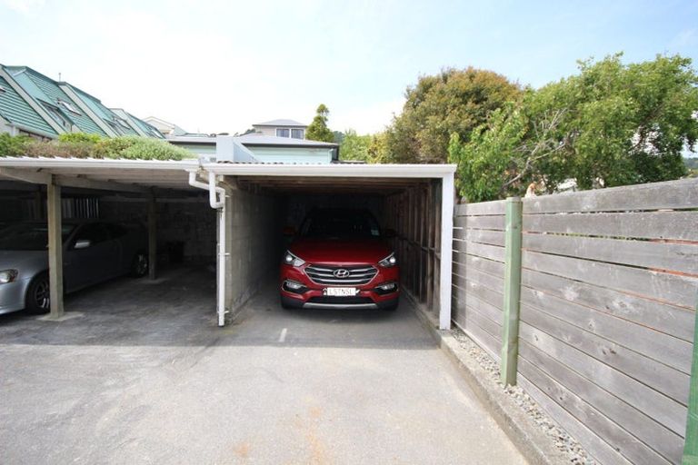 Photo of property in 2/36 Roxburgh Street, Mount Victoria, Wellington, 6011