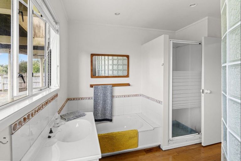 Photo of property in 88 Domett Street, Opunake, 4616