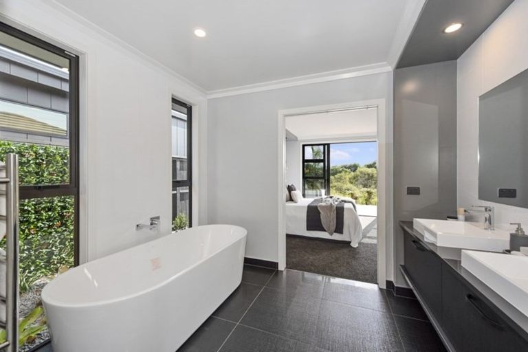 Photo of property in 56 Helen June Avenue, Flagstaff, Hamilton, 3210