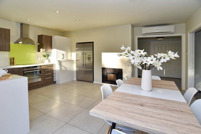 Photo of property in 8 Waitikiri Drive, Parklands, Christchurch, 8083