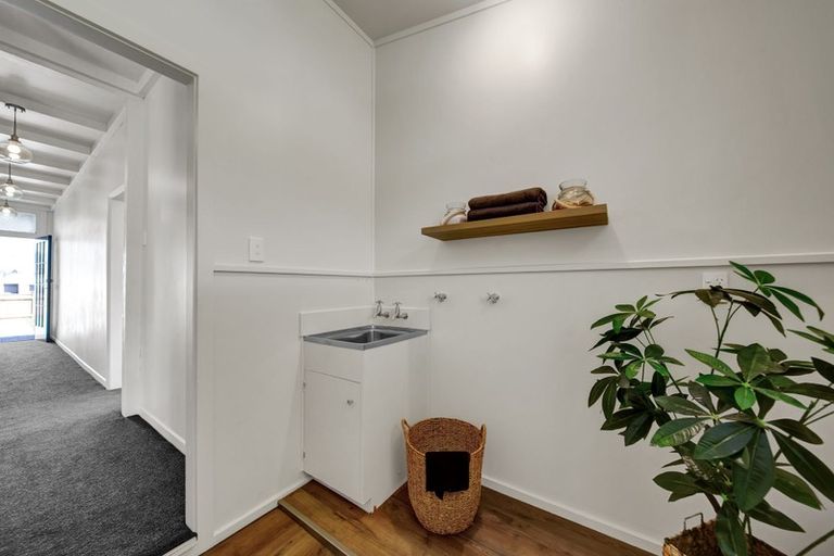 Photo of property in 56 Vogel Street, Hawera, 4610