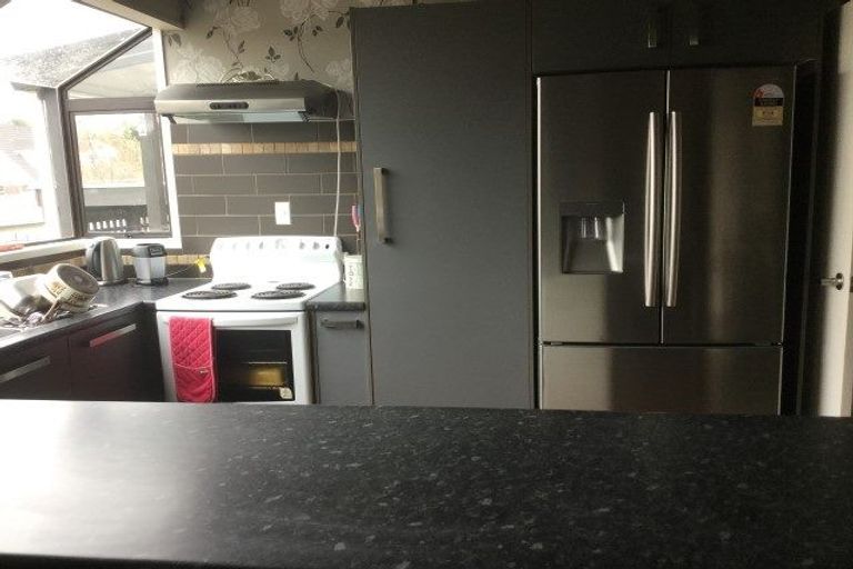 Photo of property in 1/12 Ferndown Close, Brookfield, Tauranga, 3110