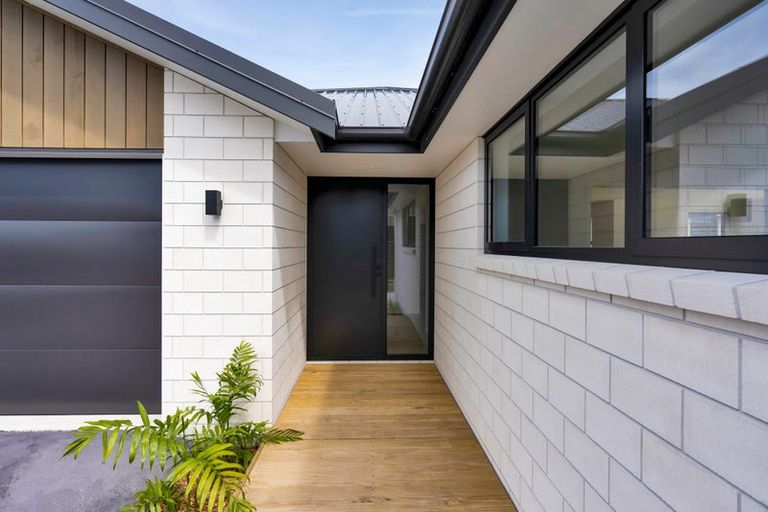 Photo of property in 11a James Drive, Bell Block, New Plymouth, 4312