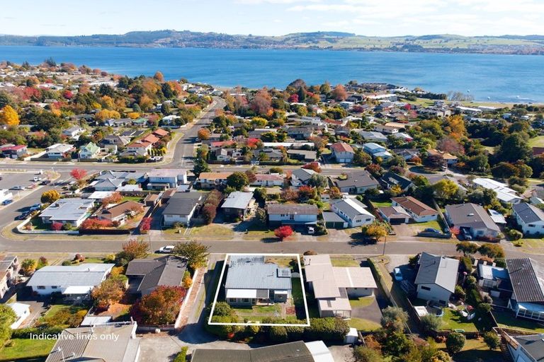 Photo of property in 6 Regents Grove, Richmond Heights, Taupo, 3330