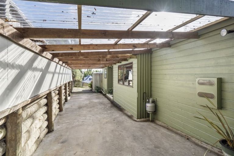 Photo of property in 1/305 Rangatira Road, Beach Haven, Auckland, 0626