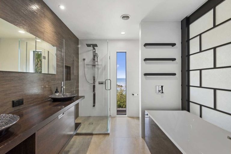 Photo of property in 109c Moncks Spur Road, Redcliffs, Christchurch, 8081