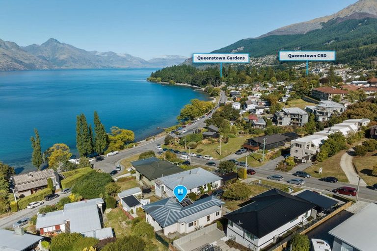 Photo of property in 7 Suburb Street, Queenstown, 9300