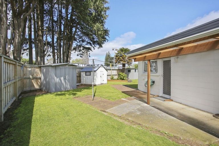 Photo of property in 5 Meadowcourt Drive, Manukau, Auckland, 2025