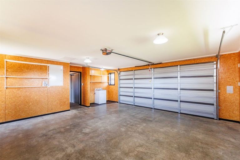 Photo of property in 25 Macdonald Heights, Feilding, 4702