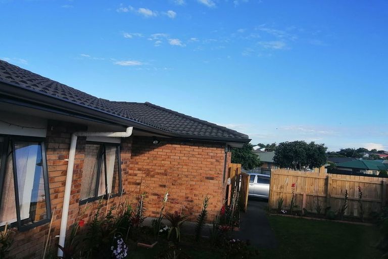 Photo of property in 33 Bellville Drive, Clendon Park, Auckland, 2103