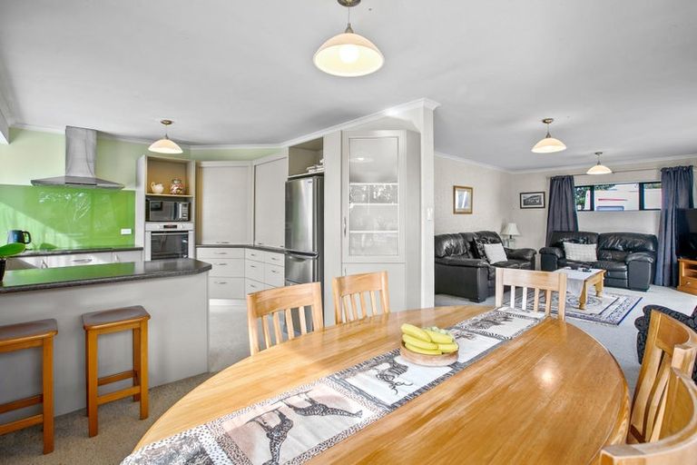 Photo of property in 2 Sanders Avenue, Westown, New Plymouth, 4310