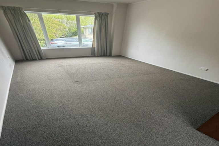 Photo of property in 1/57 Chartwell Avenue, Glenfield, Auckland, 0629