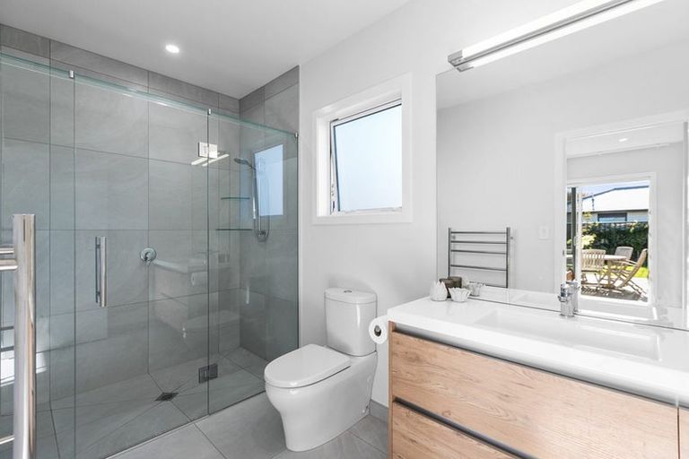 Photo of property in 7 Willow Brook Place, Clive, 4102