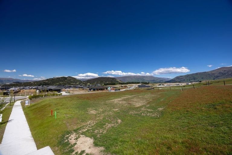 Photo of property in 3 Lauderdale Lane, Wanaka, 9305