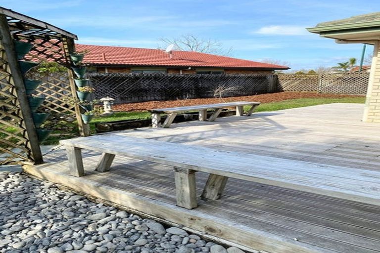 Photo of property in 15 Checkerberry Court, Henderson, Auckland, 0612