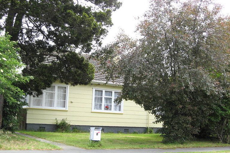 Photo of property in 1 Bevin Place, Bryndwr, Christchurch, 8053