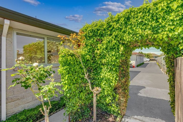 Photo of property in 2/59 Gardiners Road, Bishopdale, Christchurch, 8051