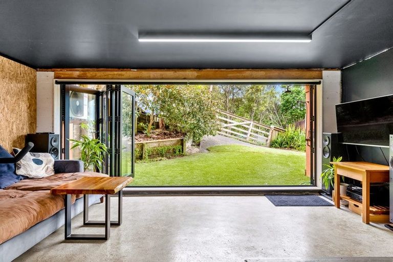 Photo of property in 2/310 Glenvar Road, Torbay, Auckland, 0630