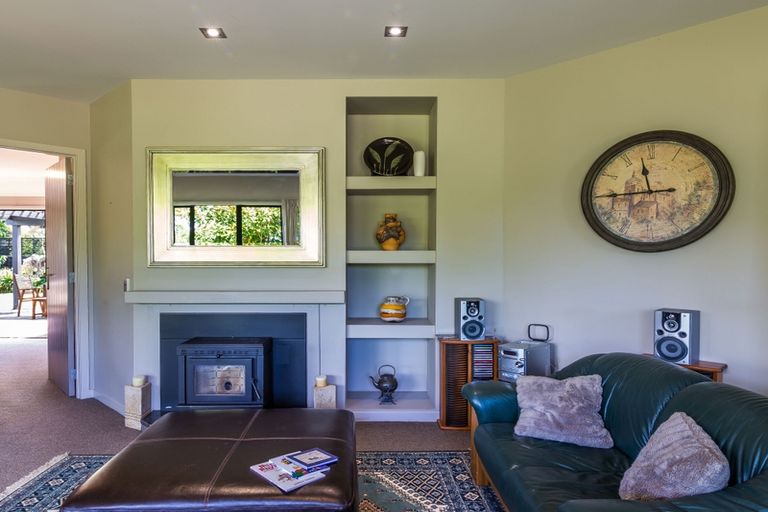 Photo of property in 2 Flaxen Way, Kinloch, Taupo, 3377