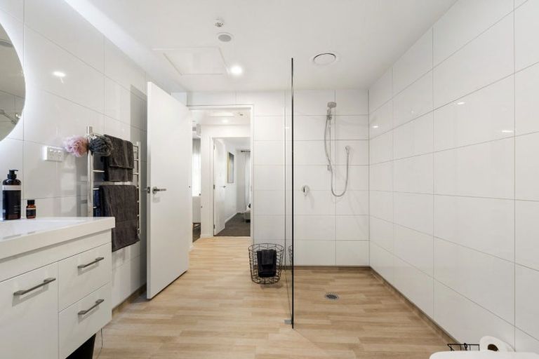 Photo of property in 2/9g East Street, Papakura, 2110