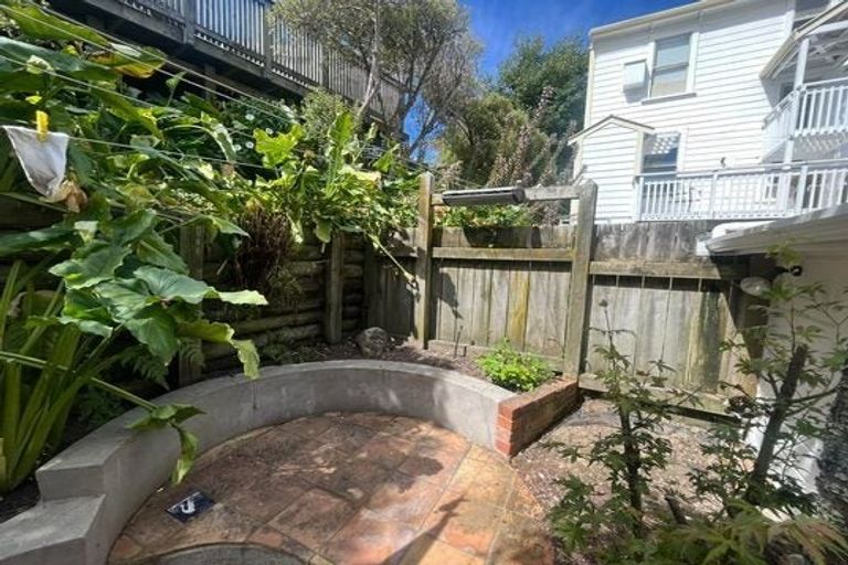 Photo of property in 233 Tinakori Road, Thorndon, Wellington, 6011