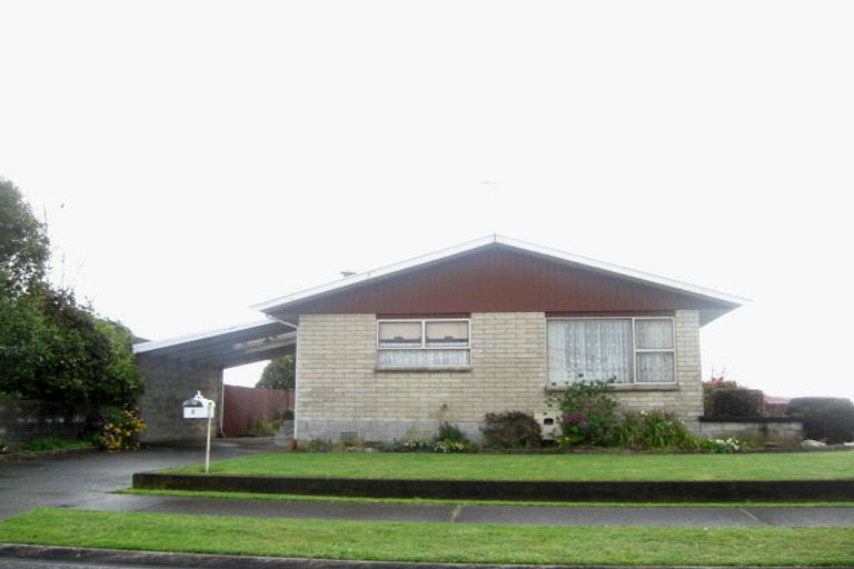 Photo of property in 2 Park Lane, Waitara, 4320