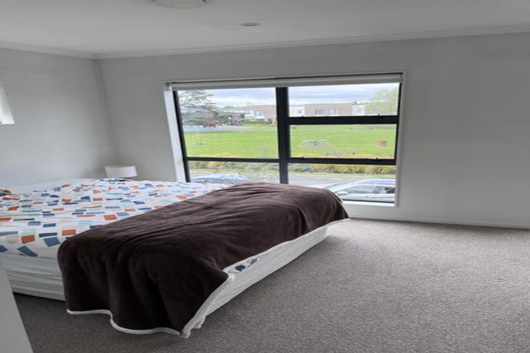 Photo of property in 13 Nganui Avenue, Takanini, 2112