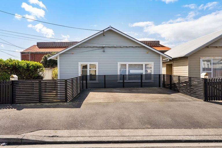 Photo of property in 51 Endeavour Street, Lyall Bay, Wellington, 6022