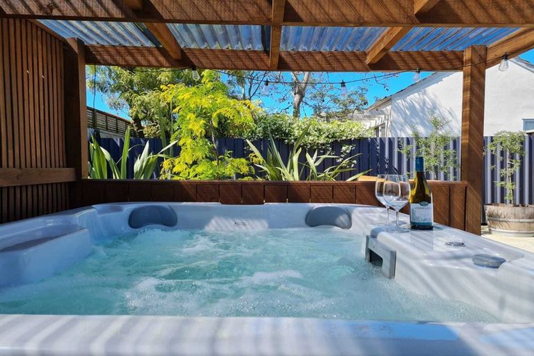 Photo of property in 109 Auckland Road, Greenmeadows, Napier, 4112