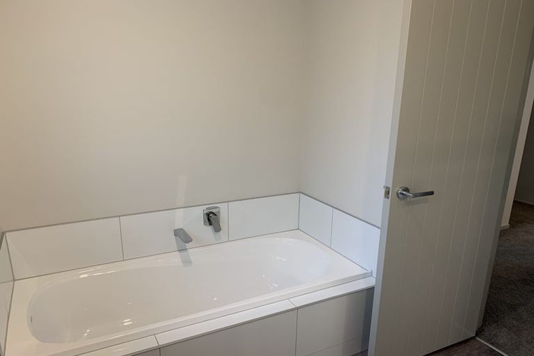 Photo of property in 31a Pearce Street, Halcombe, 4779