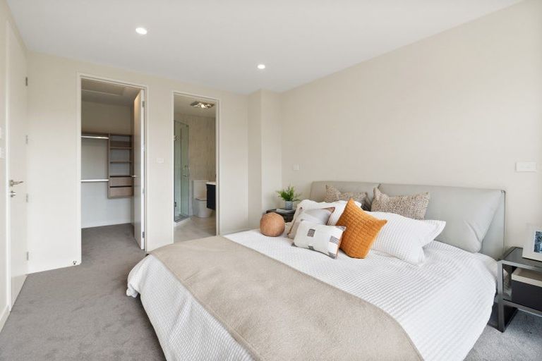 Photo of property in 128 Vintry Drive, Kumeu, 0810