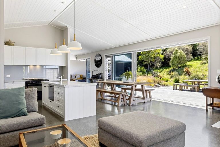 Photo of property in 146 Highland Drive, Acacia Bay, Taupo, 3385