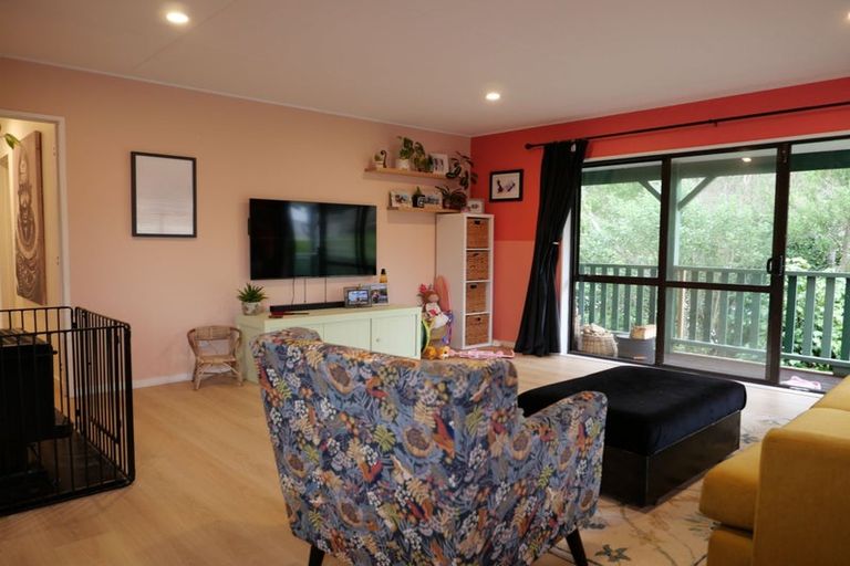 Photo of property in 95a Renown Road, Raumati South, Paraparaumu, 5032